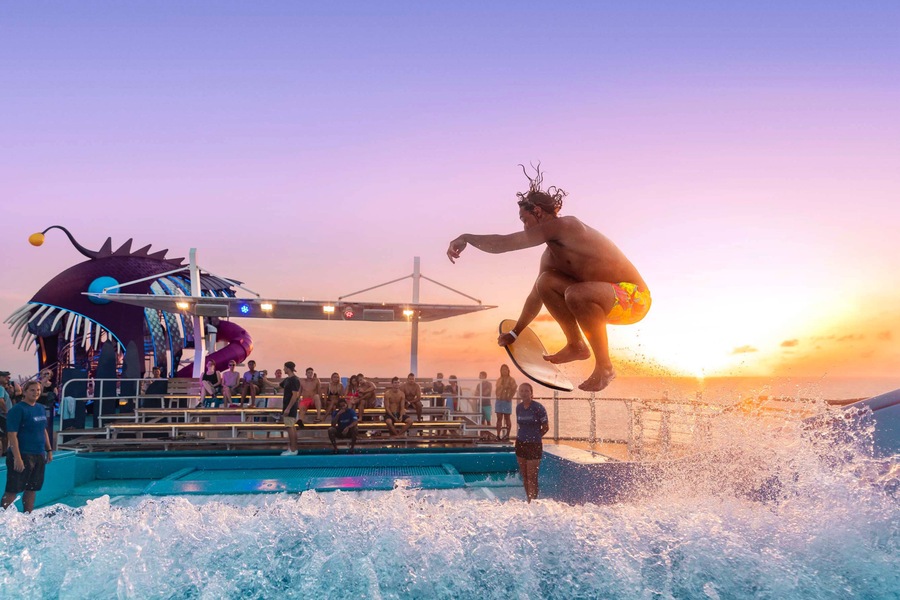Royal Caribbean International, Flowrider1.jpg